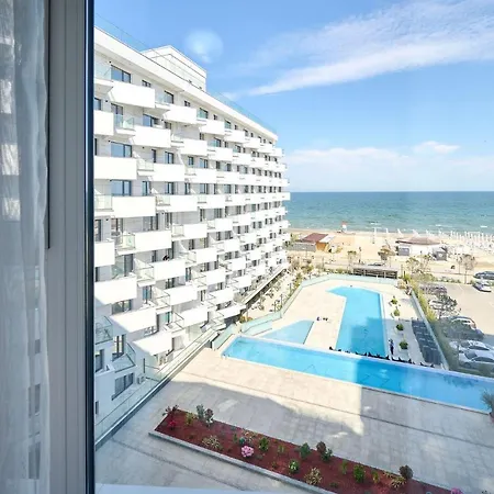Apartment Magic In Infinity Pool & Parking