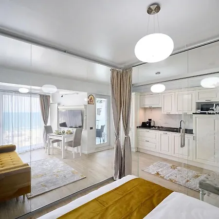 Magic In Infinity Pool & Parking * Mamaia
