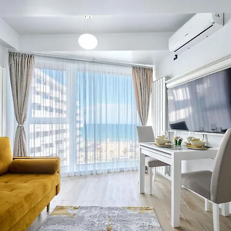 Magic In Infinity Pool & Parking * Mamaia