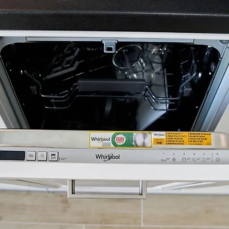 아파트 Magic In Infinity Pool & Parking